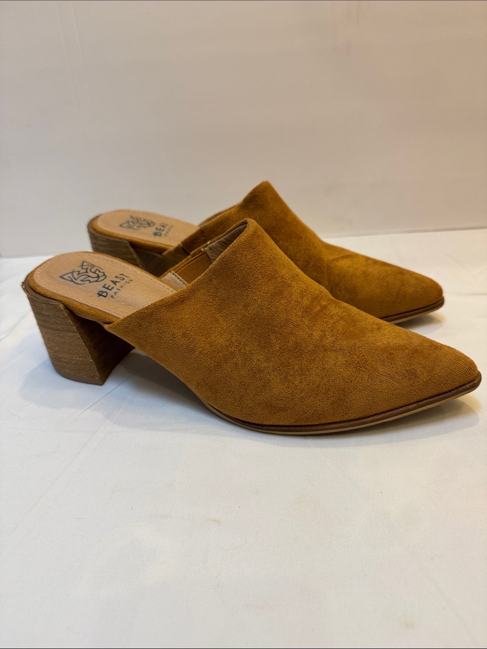 Suede Mule Heels in Camel Beast fashion size7.5